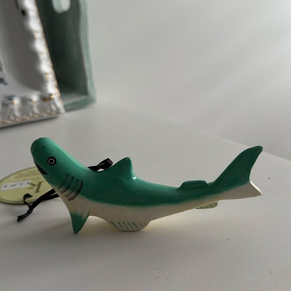 Baby Shark Wooden Artisan Made Christmas Ornament NWT - Picture 2 of 7